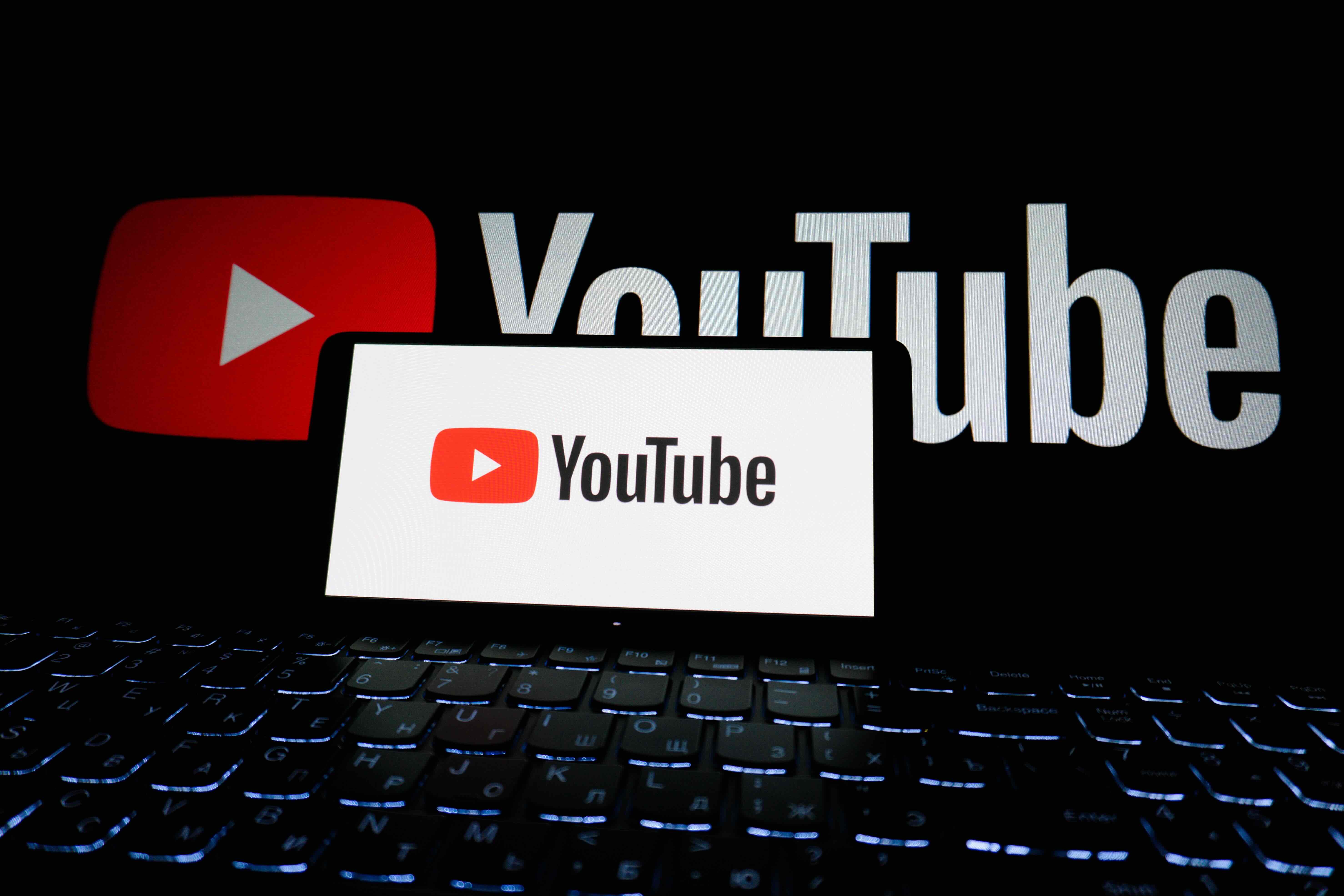 Só com anúncios, YouTube fatura 87% da receita da Netflix